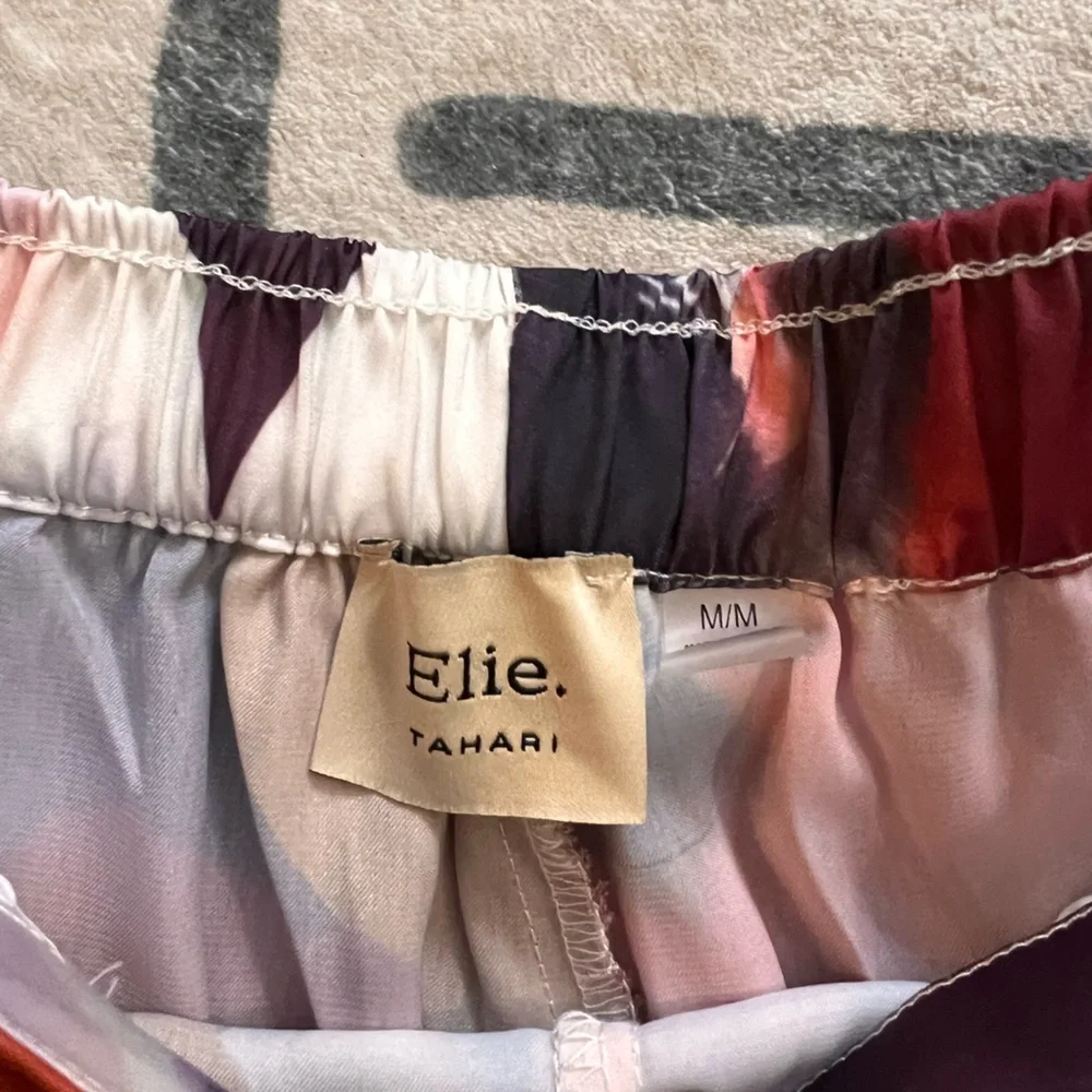 Tahari Floral Pants - Red and Orange - Picture 3 of 3